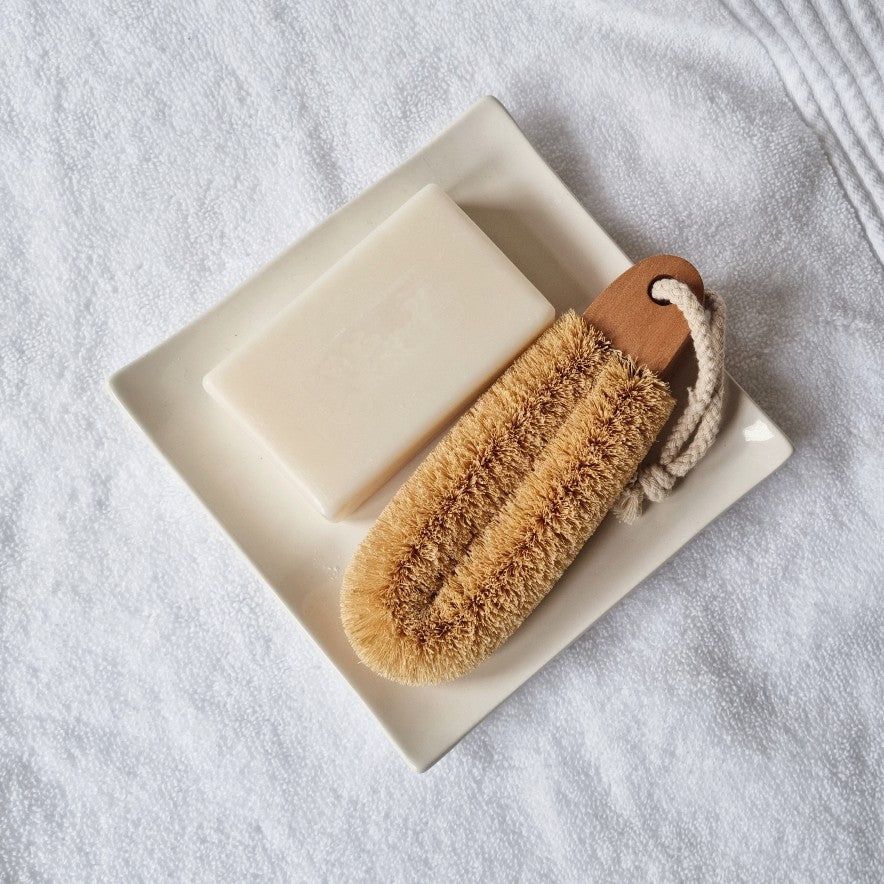 Foot / Nail Brush with Coconut Fibre image 1